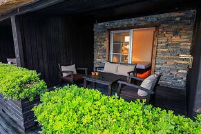 Manaspark Deluxe Hotel