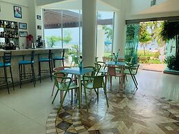 Hotel Playa Caracol