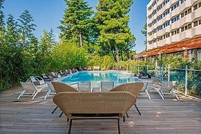 C Suites