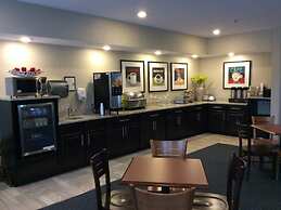 Brookstone Lodge & Suites
