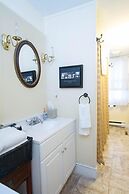 Inn at Lincoln Square