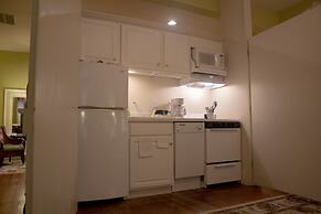 Inn at Lincoln Square