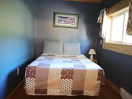 Overlook Inn & Cabins