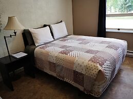 Overlook Inn & Cabins