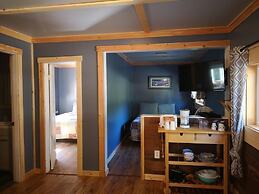 Overlook Inn & Cabins