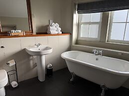 White Lion Hotel