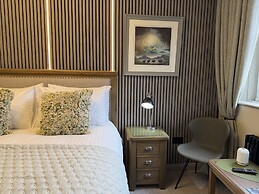 White Lion Hotel