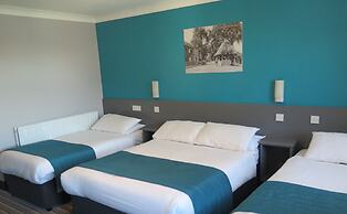 Oyster Fleet Hotel