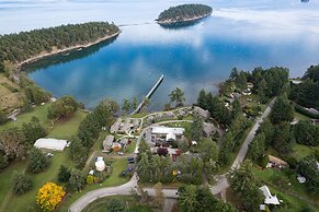 Mayne Island Resort
