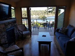 Mayne Island Resort