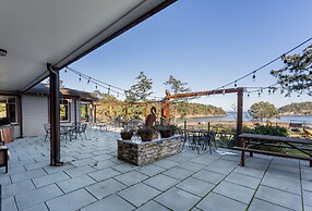 Mayne Island Resort