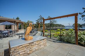 Mayne Island Resort