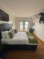 Mayne Island Resort