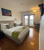 Mayne Island Resort