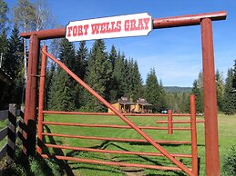 Fort Wells Gray Rustic Cabins Hostel