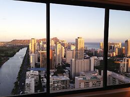 Hawaiian Monarch by Hawaii Ocean Club