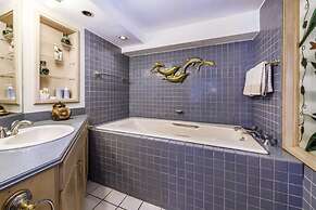 Hawaiian Monarch by Hawaii Ocean Club