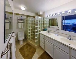 Hawaiian Monarch by Hawaii Ocean Club