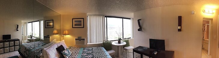 Hawaiian Monarch by Hawaii Ocean Club