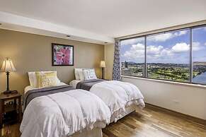 Hawaiian Monarch by Hawaii Ocean Club