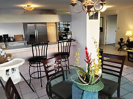 Hawaiian Monarch by Hawaii Ocean Club