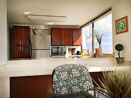 Hawaiian Monarch by Hawaii Ocean Club