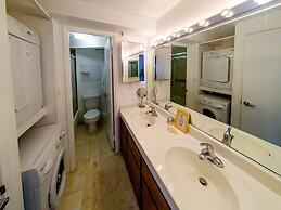 Hawaiian Monarch by Hawaii Ocean Club