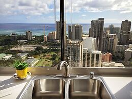 Hawaiian Monarch by Hawaii Ocean Club