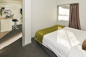 Newlands Court Motel