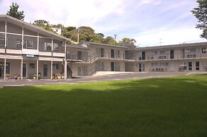 Newlands Court Motel