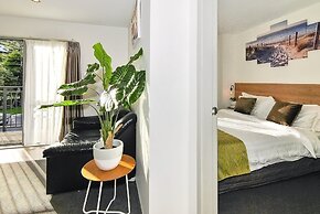 Newlands Court Motel