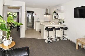 Newlands Court Motel