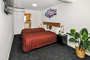 Newlands Court Motel