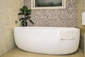 Newlands Court Motel