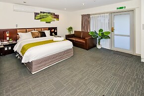 Newlands Court Motel