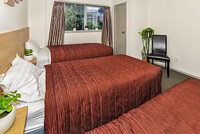 Newlands Court Motel