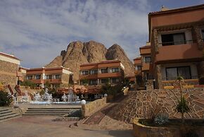 Catherine Plaza Hotel