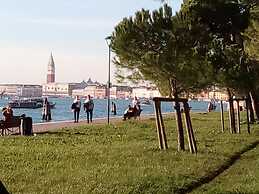 B&B Biennale Venezia