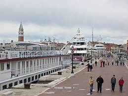 B&B Biennale Venezia