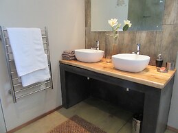 Lily Pond Country Lodge