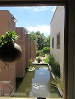 Lily Pond Country Lodge