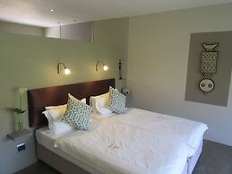 Lily Pond Country Lodge