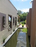 Lily Pond Country Lodge