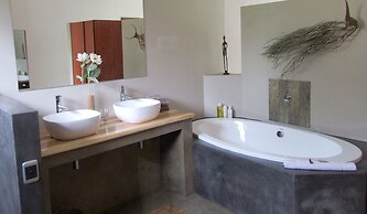 Lily Pond Country Lodge