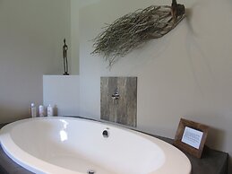 Lily Pond Country Lodge