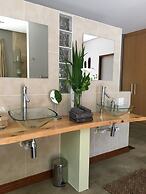 Lily Pond Country Lodge