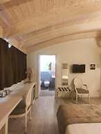 Nuova Opera Rooms