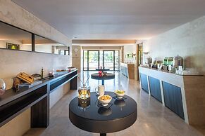 A.Roma Lifestyle Hotel