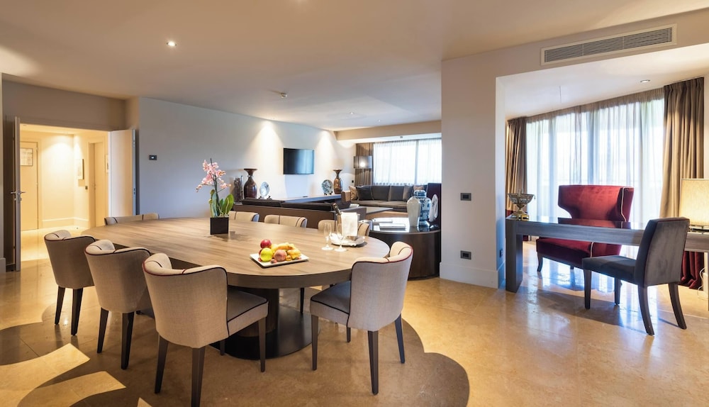 A.Roma Lifestyle Hotel