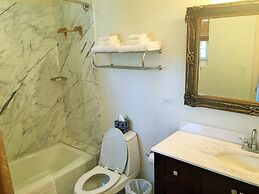 Ocean West Boutique Hotel